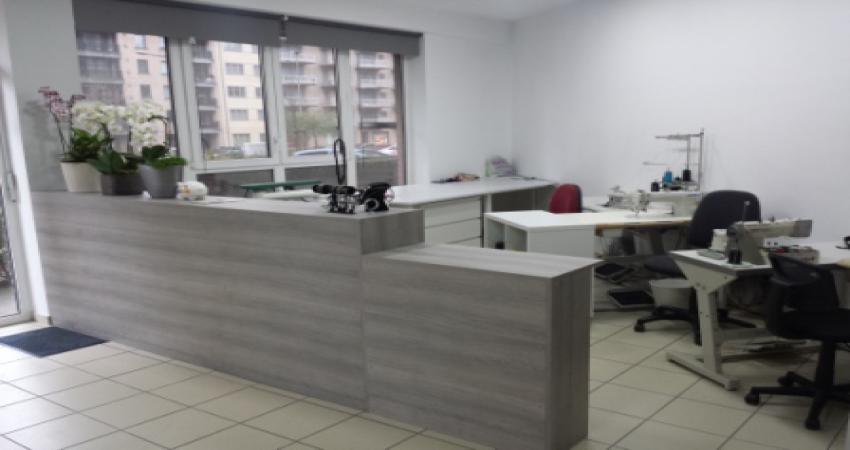    comptoir avec derrière l'attelier