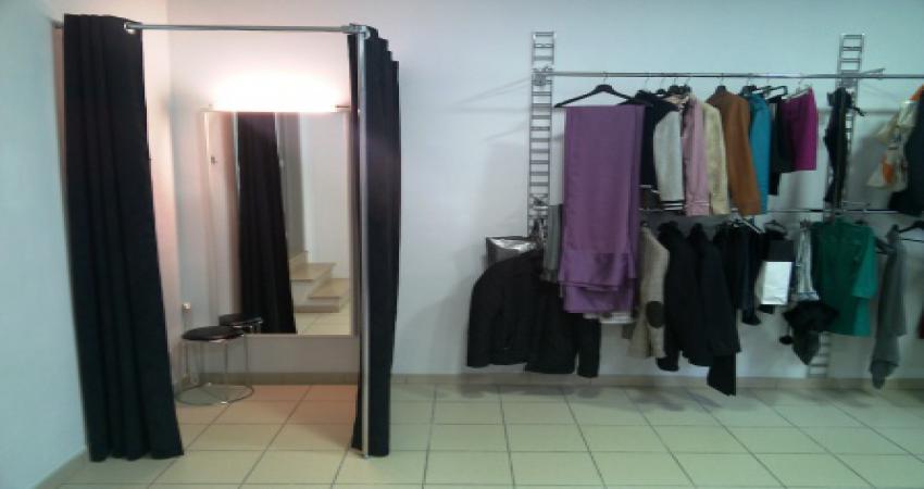 Pashokje met de verlichting aan.